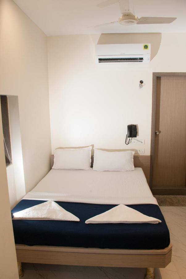City Hotel มุมไบ ภายนอก รูปภาพ